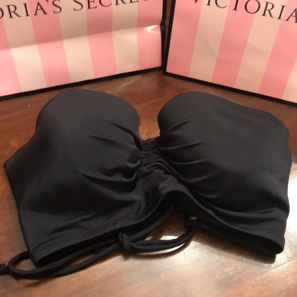 NWOT Victoria’s Secret Bikini Top